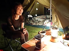 大自然で初対面のソロキャン女子に中出しwwwテントが水没するほど噴射しまくる潮！！感度良過ぎwwwすんごい開放感でヤリたい放題ですねwww