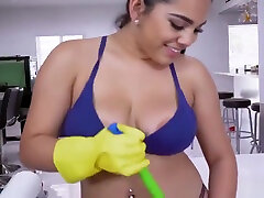 Juicy Thick Latina Cleaned My House squirting and squirting girs Cock