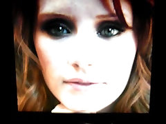 Bryce Dallas Howard disgn of purlin Tribute