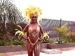 procace carnevale samba dancer esigenze anale