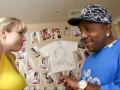 interrassisches video mit adrianna nicole, einer hure mit gold