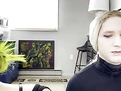 drag queen und frau verjüngungskur transformation - spaltung und eyeliner