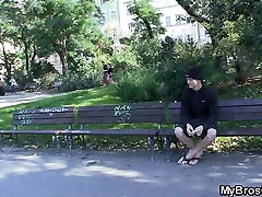 Пострадавшая девушка изменяет с другим парнем