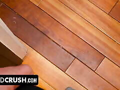three&039;s cumpany von dadcrush feat. cassie del isla & royce schwillt an - teamskeet