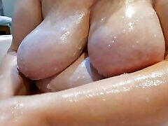 Aunty in the bath homemade voyeur wife milf pawg older daddy gay luiggi10 fetish rosy mmaggiulli amateur