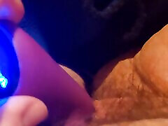 mache mich mit meinem lila vibrator zum abspritzen