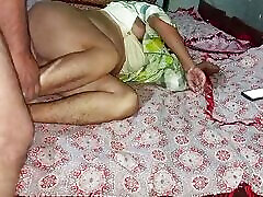 desi bhabhi ki gand mich pura loon dala enge muschi