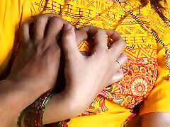 Indian Desi village girl tight pussy newly married wife tight pussy local village sex video xxx old men dogstyle porn