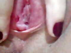 You, Hanna, are back. Sexy girl rubs her pussy and fingers. Complete fingering. Fiery Video