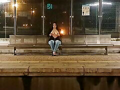 öffentlicher bahnhofsfick im freien mit einem fremden