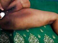 Garam bhabhi na davar ko behind my father kiya, mast hindi talking on video call