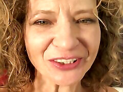 auntjudys - zierliche amateur-milf tia masturbiert in sexy dessous