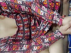 belle first time fuck new 2018 de ménage indienne baisée propriétaire de la maison-audio hindi clair????