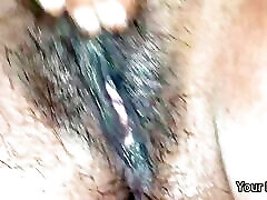 Indian hot bhabhi took out water by fingering in chute.
