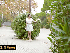 Ginebra Bellucci and Eve Sweet&039;s Sex Vacation