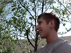 blondes teen - sperma im gesicht