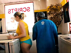 Adrianna Nicole Gets the Dick Bareback
