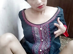 Cute step sister ka kapda utaar kar jabar dasti pela
