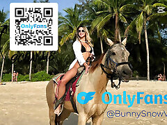 dienstmädchen von onlyfans putzt mein haus - 12 monate kostenlose testversion