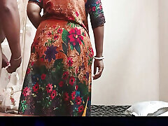 Desi Bhabhi is very sexy in Bangladesh.