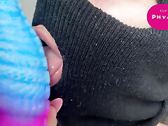 der klaut meinen vibrator und masturbiert damit