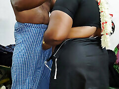 Indian Tamil Hot Beautiful House Wife