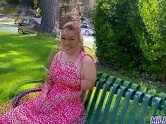 rasierte milf bekommt geile muschi mit hartem schwanz gestopft - milf trip