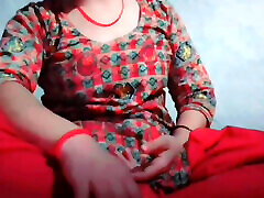 desi heiße bhabhi masturbiert alleine im haus und masturbiert ihre heiße muschi sehr schnell aus leidenschaft, um ihre lust zu befriedigen, viele