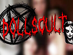 domina dreier mit fußanbetung und facesitting - dollscult