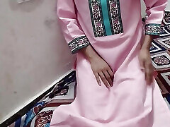 Bhabhi ka big boobs daba daba kar pela