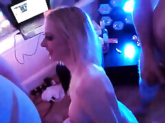 bukkake disco gangfuck schwanz entleeren