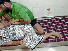 desi dewar nicht jan massage bus ko massage kar nicht bahane pela