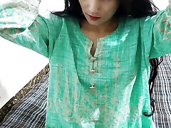 Bhabhi ko rat me pakad ke chod diya