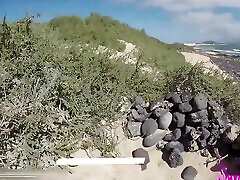 réchauffez votre écran: sexydea & 039;s beach doggystyle pov vous donnera envie de plus