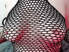je veux sentir ta bite dure au fond de ma chatte serrée et excitée