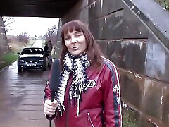 German xxx porno con mi mama outdoors is interviewed to express the pleasure she is feeling with cock in her pussy