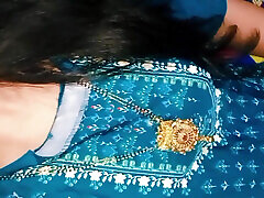indisches desi, dorfmädchen, enge muschi frisch verheiratete frau, desi dorf bhabhi zum ersten mal sex, lokales dorf neues sexvideo