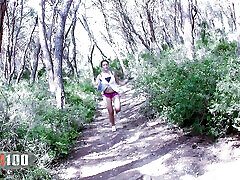 porno jogging w lesie z charlotte de castille
