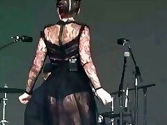who is this lucy lee na pawg white big booty singer on stage