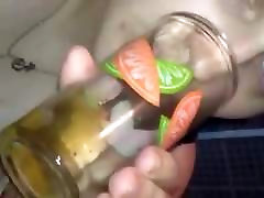 किक फूहड़ Alywho123 कपड़ों में