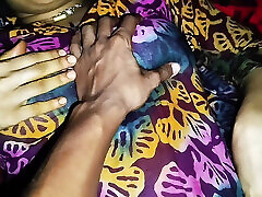 desi village ragazza godendo sesso in letto