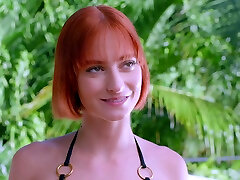 la coquine rousse dolly dyson retourne à la bite de son ex