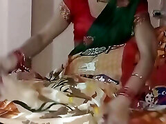 jija ji ne raat mich sali ko farsh von litakar raat bhar pelaa