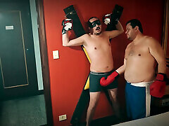 X Domination: Bear Boxing Vs Jobber