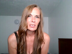 Hot Milf give JOI and cum countdown