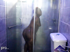 de la salle de bain à la chambre, baise à nouveau