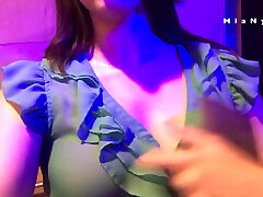 尿尿vlog一个完整的顽皮的一天撒尿