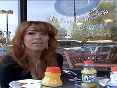 Redhead babe does her filming