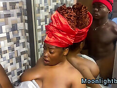 tante excitée chatte humide baise gros coq fille de maison