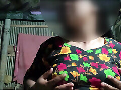 Bangladeshi woman masturbates herself part-3